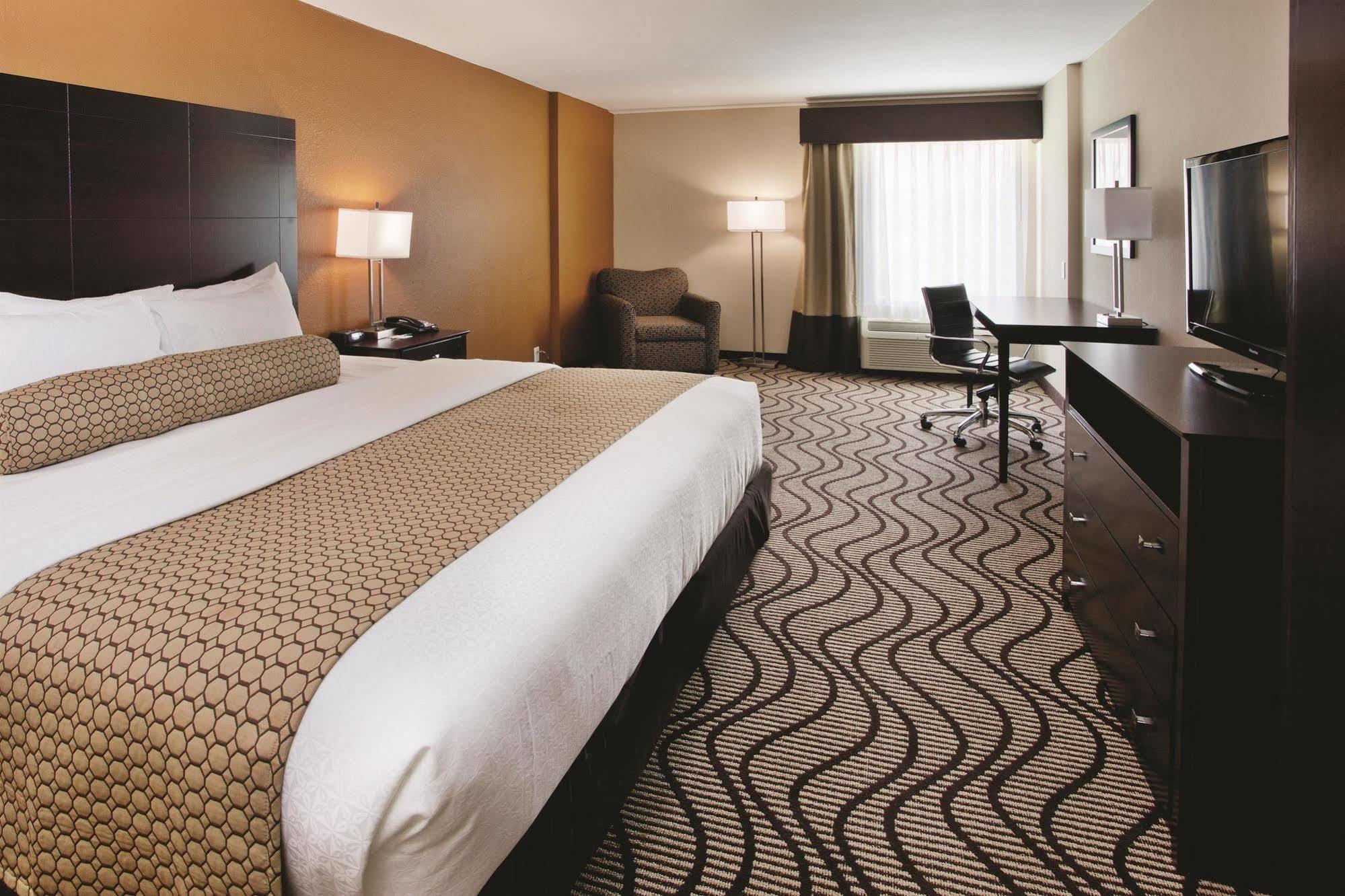 La Quinta By Wyndham Knoxville Central Papermill Eksteriør billede