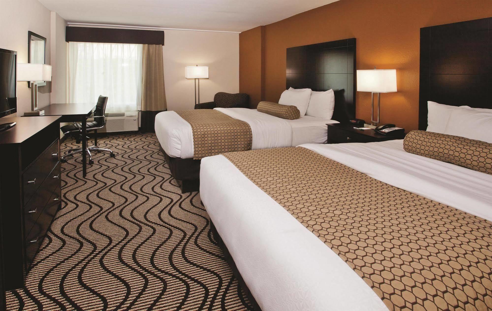 La Quinta By Wyndham Knoxville Central Papermill Eksteriør billede